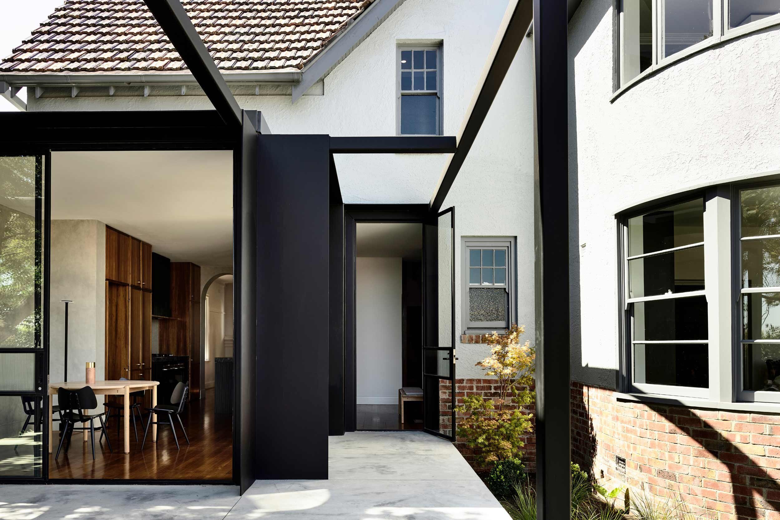 St Kilda East House — pergola detail